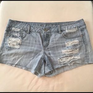 Women’s American Eagle denim shorts